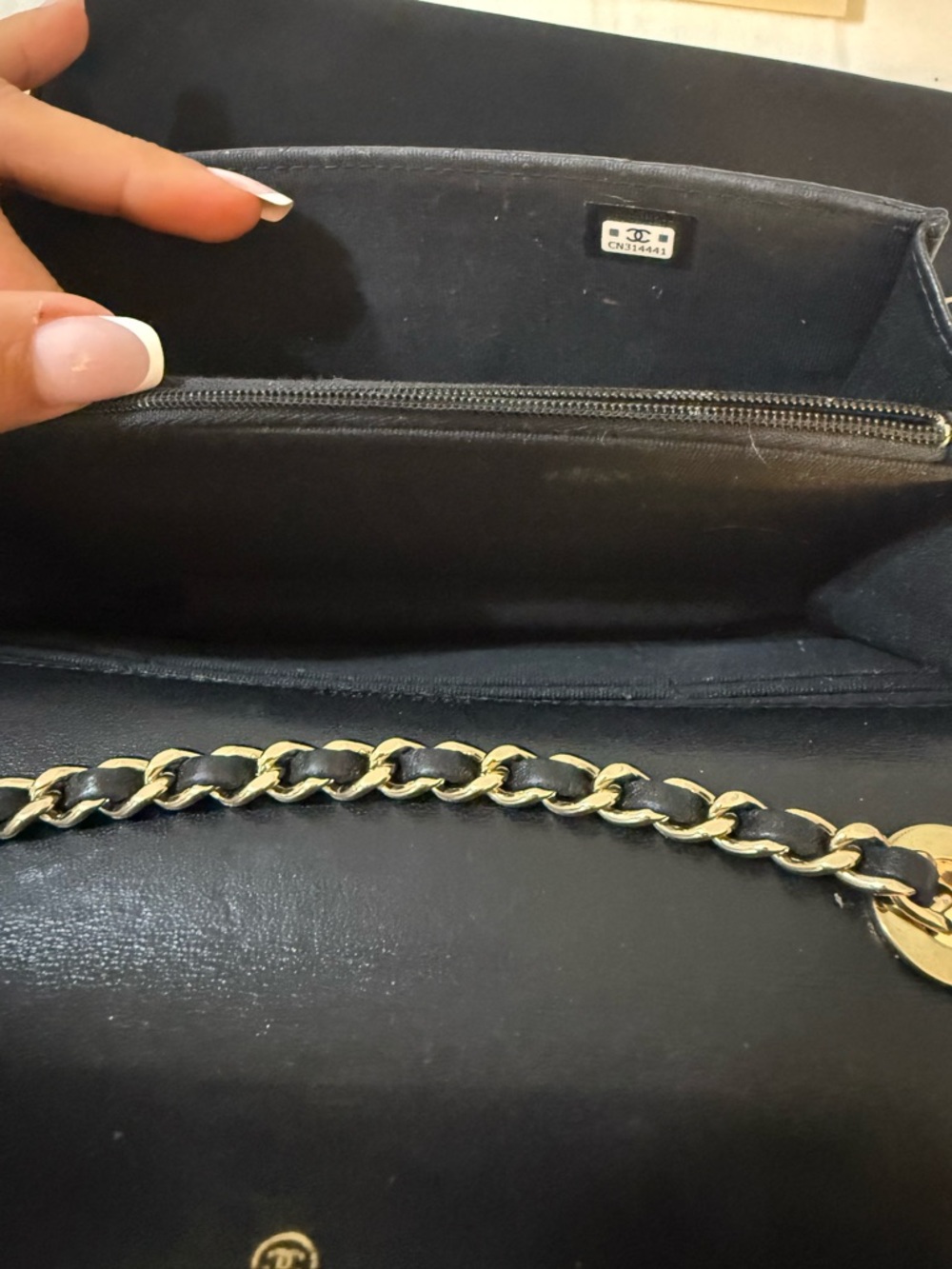 CHANEL (WOC) Quilted Leather Mini Handle Crossbody Bag Gold Hardware w/ receipt - Picture 4 of 7